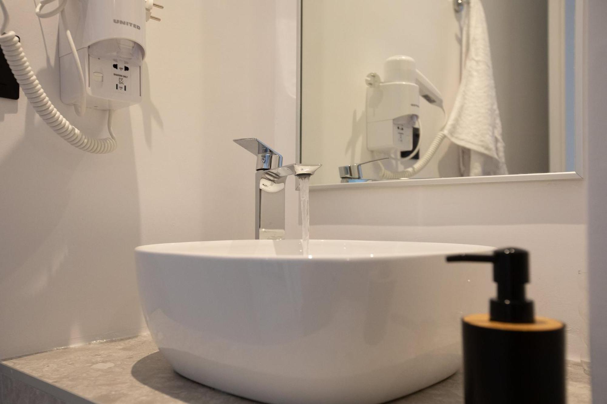 Griffin Suites Iraklion Buitenkant foto