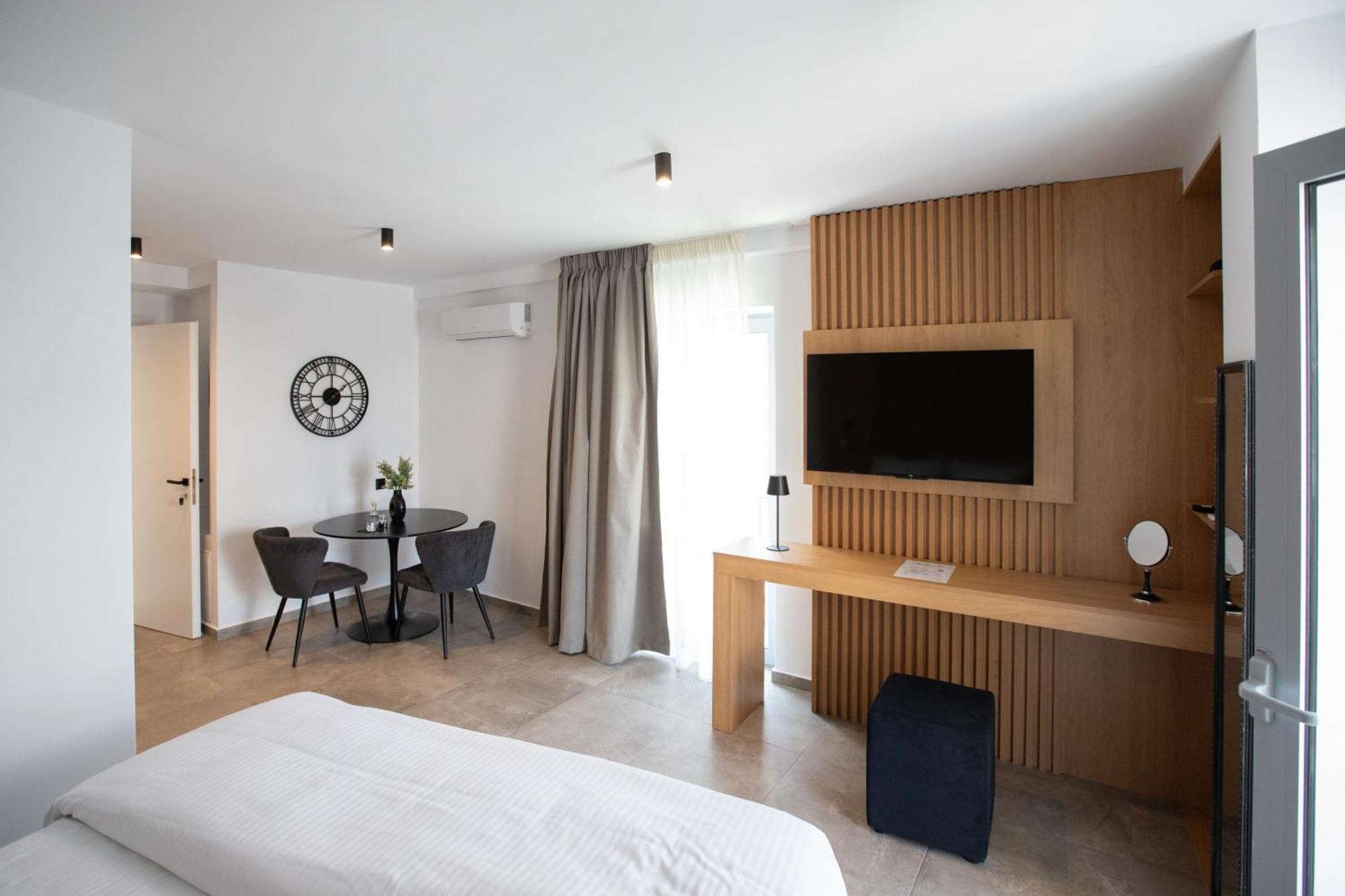 Griffin Suites Iraklion Buitenkant foto