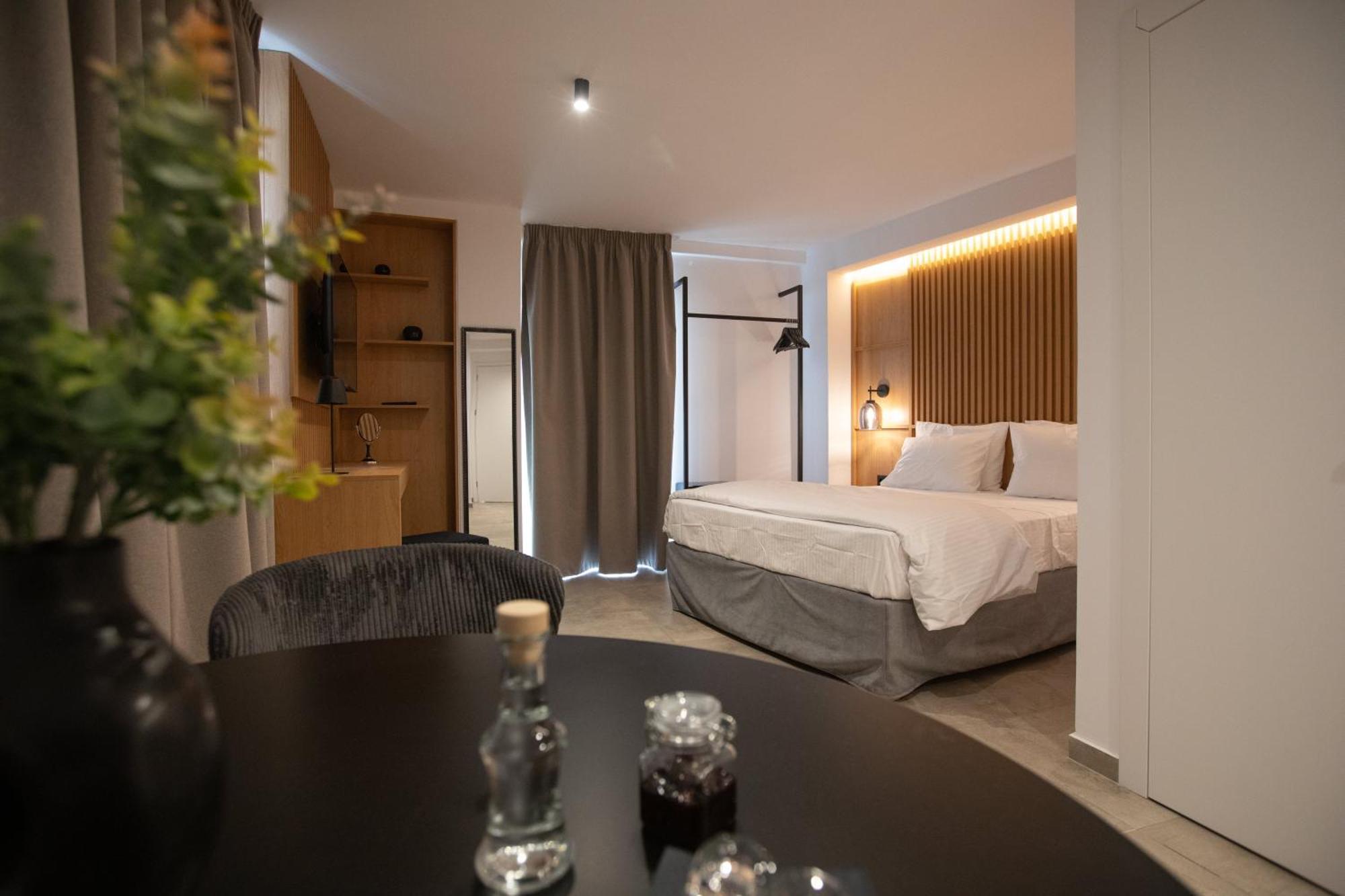 Griffin Suites Iraklion Buitenkant foto