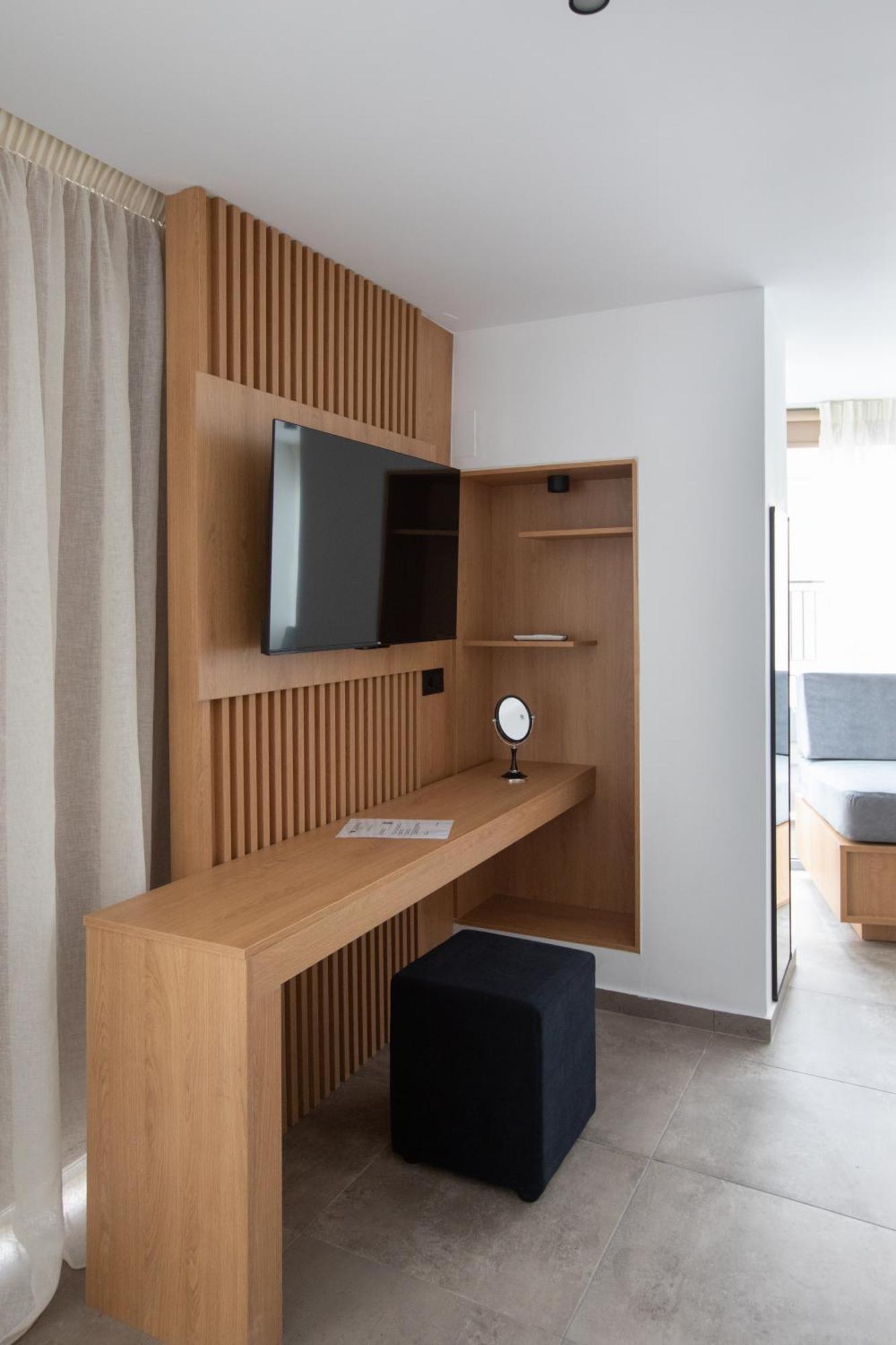 Griffin Suites Iraklion Buitenkant foto