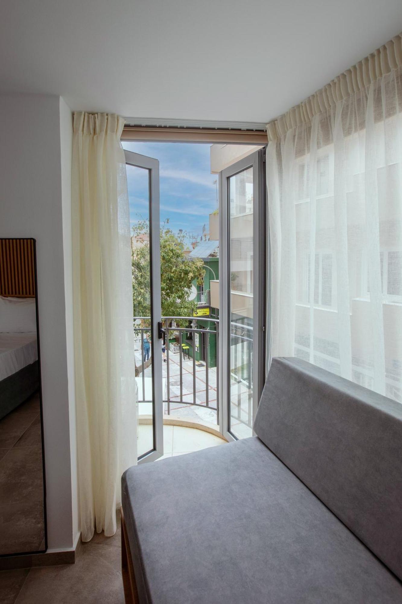 Griffin Suites Iraklion Buitenkant foto